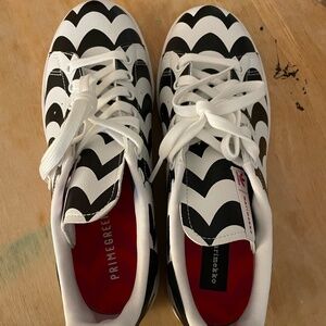 Marimekko Women's Black and White Sneakers